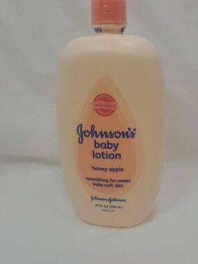 Johnson's Baby Lotion HONEY APPLE 27 Fl. Oz. DISC Sealed Full Bottle - RARE-HTF